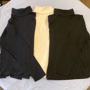 Lot of 3 100% soft cotton long sleeve St. John’s Bay Turtlenecks.